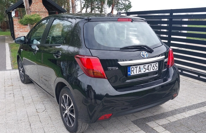 Toyota Yaris cena 47900 przebieg: 58000, rok produkcji 2015 z Tarnobrzeg małe 56